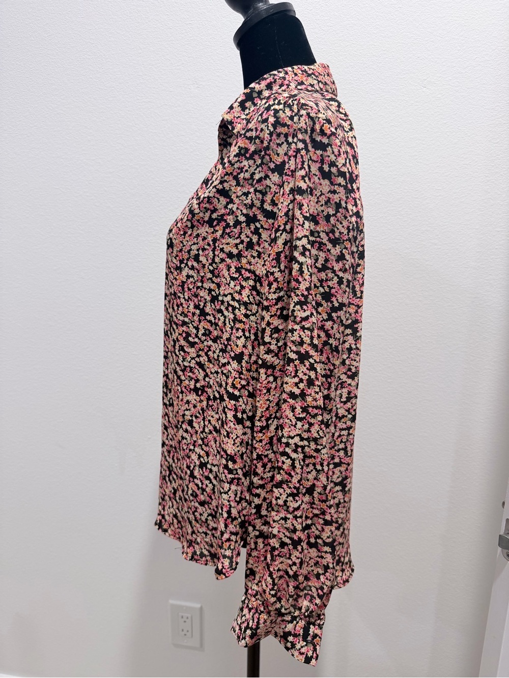 H&M Floral Button-Up Blouse in Black, Pink and Cream - Picture 4 of 7